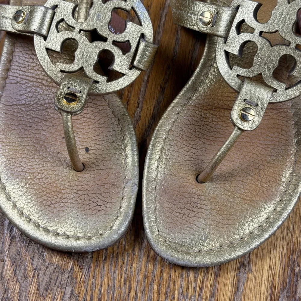 Tory Burch Miller Sandals Gold Metallic Leather Logo Thong Flats Size 7M